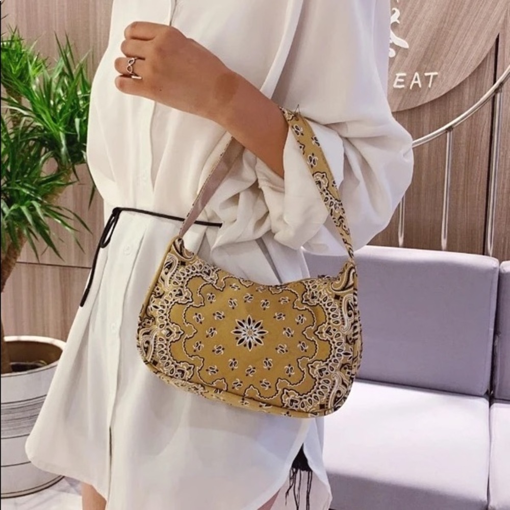 **NEVER WORN** paisley print bandana baguette bag